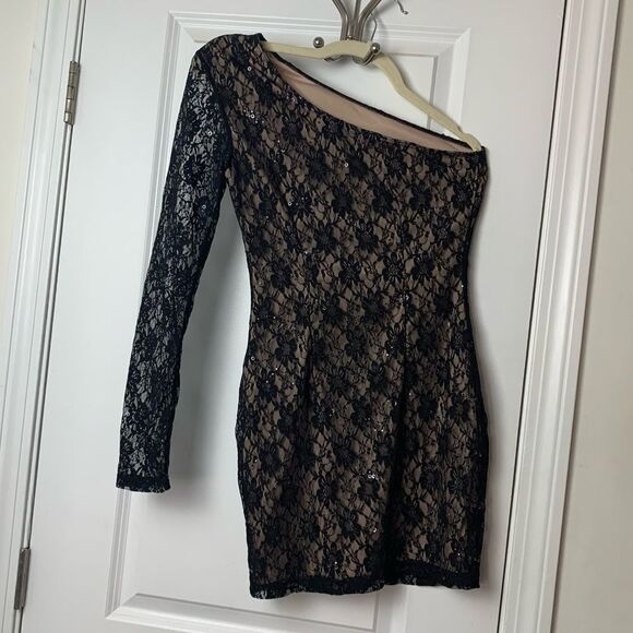 Twenty One black lace one-sleeved dress with sheer lace sleeve and tan liner - Picture 3 of 8